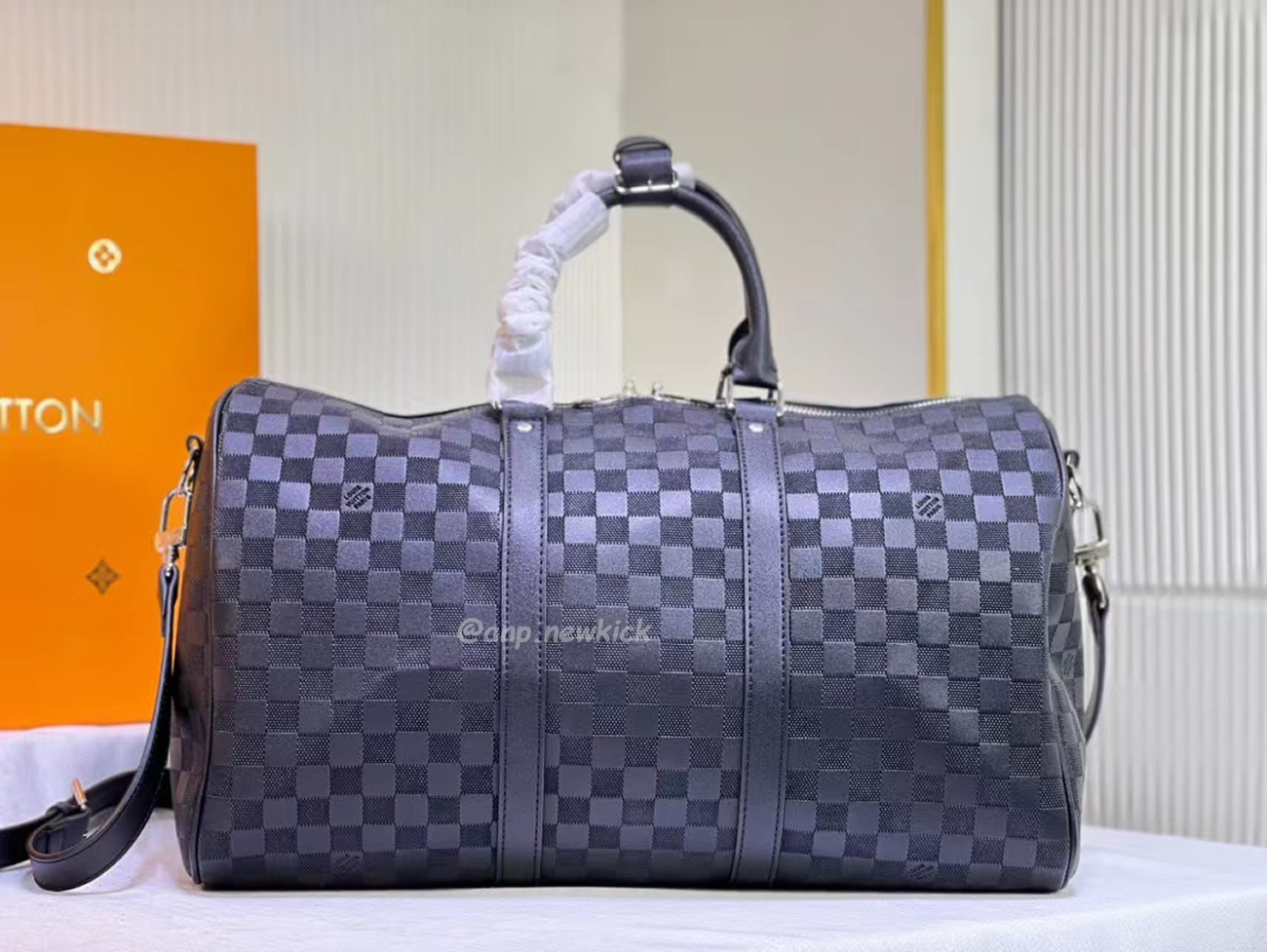 Louis Vuitton Keepall Bandouliere Monogram 50 Navy Duffel Bag (43) - newkick.vip